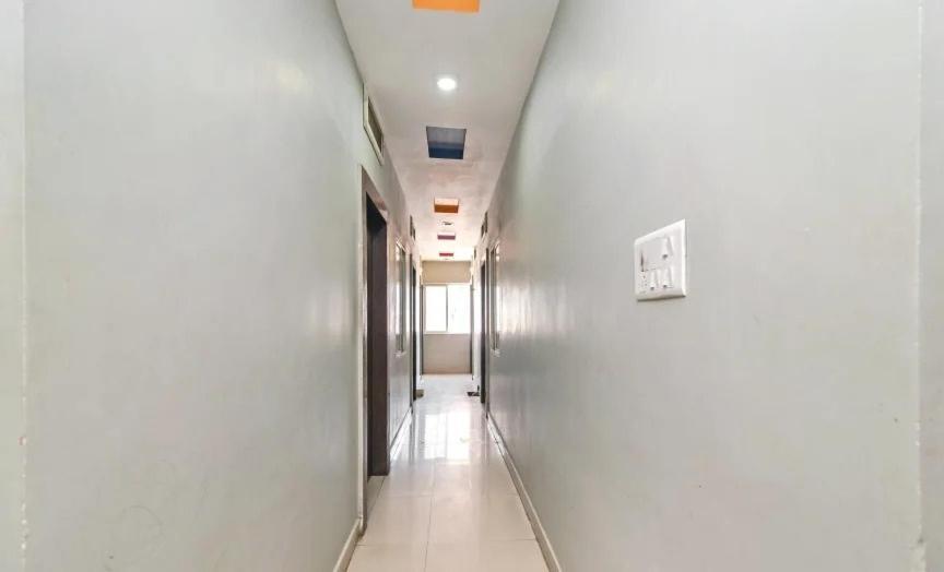 Hotel Rameshwaram ウッジャイン エクステリア 写真